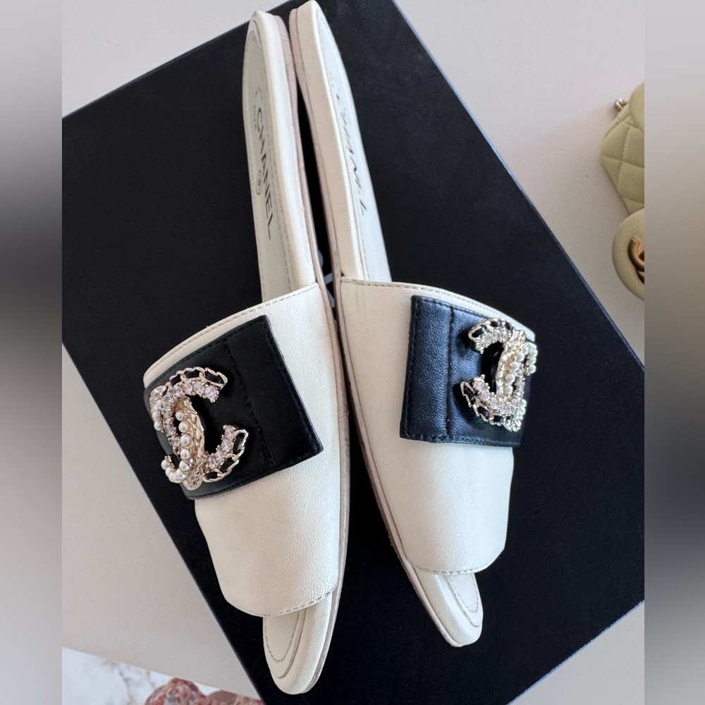 Chanel 23C mules sandals - Picture 3 of 10